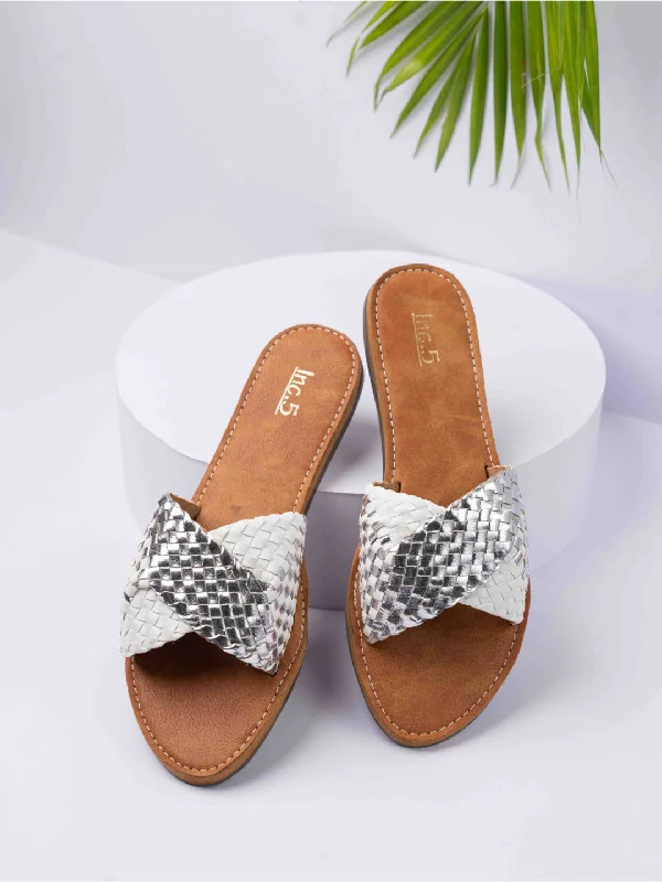 stylish travel flats-Womens White Casual Solid Square Flats