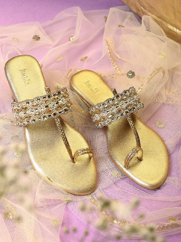 versatile gold flats-Women Gold Ethnic Embellished One Toe Flats