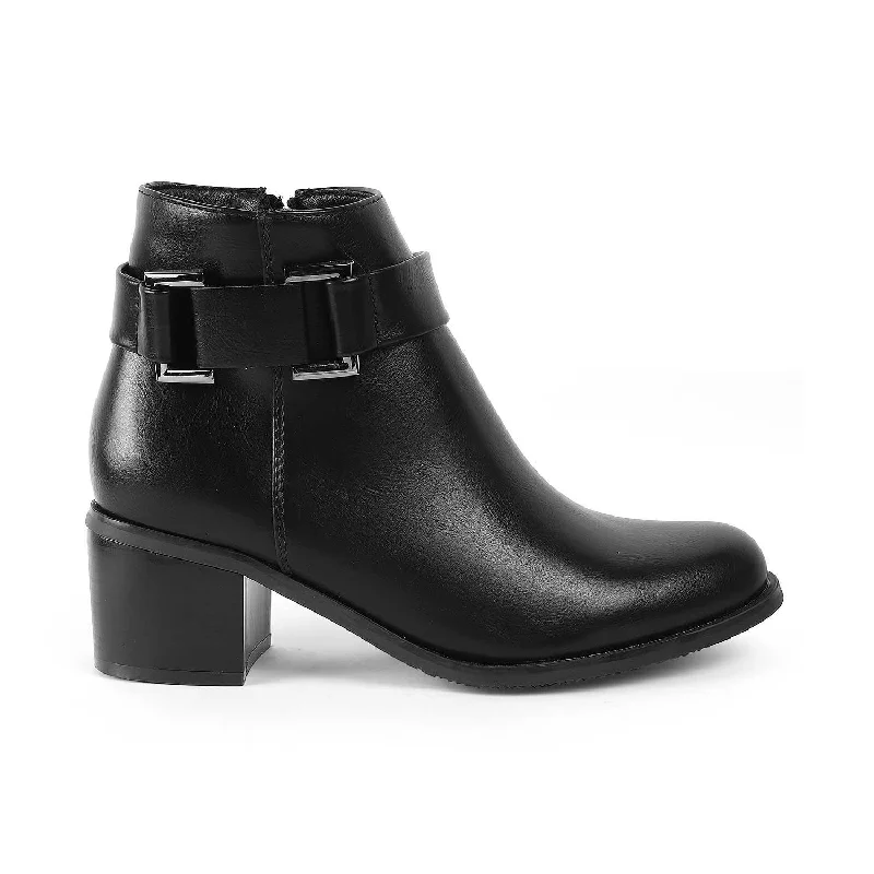 Casual boots for everyday wear -Tresmode Geneve Black Women's Ankle-length Boots