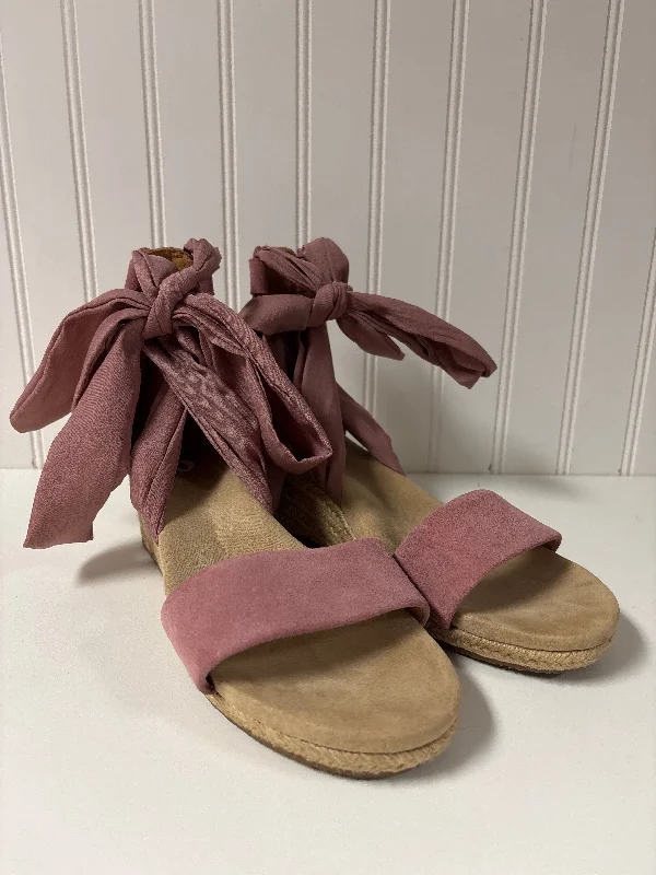 women’s sandals with back straps -Sandals Designer By Ugg In Mauve, Size: 9