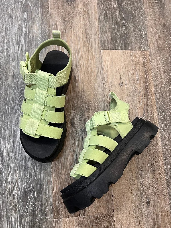 men’s sandals with rugged heels -Sandals Designer By Ugg In Black & Green, Size: 9.5