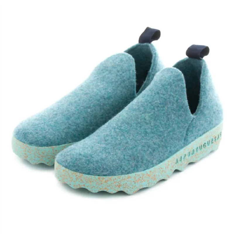 Unisex City Slip-On Shoe In Blue Cloud