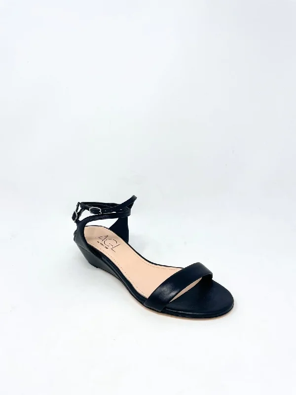 sandals with eco-friendly heels -Wenda Sandal in Nero