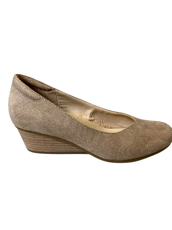 high heels for pairing with dresses -Shoes Heels Wedge By Dr Scholls In Beige, Size: 7