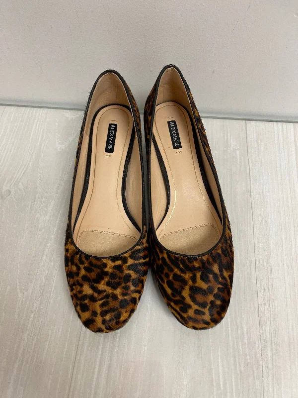 classic high heels for essential wardrobe staples -Shoes Heels Block By Alex Marie In Animal Print, Size: 8