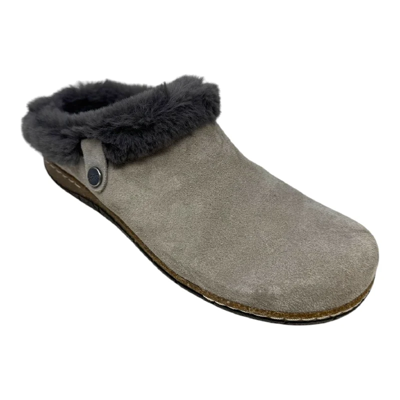 trendy beige flats-Elena Fur Lined Shoes Flats By Earth In Grey, Size: 9