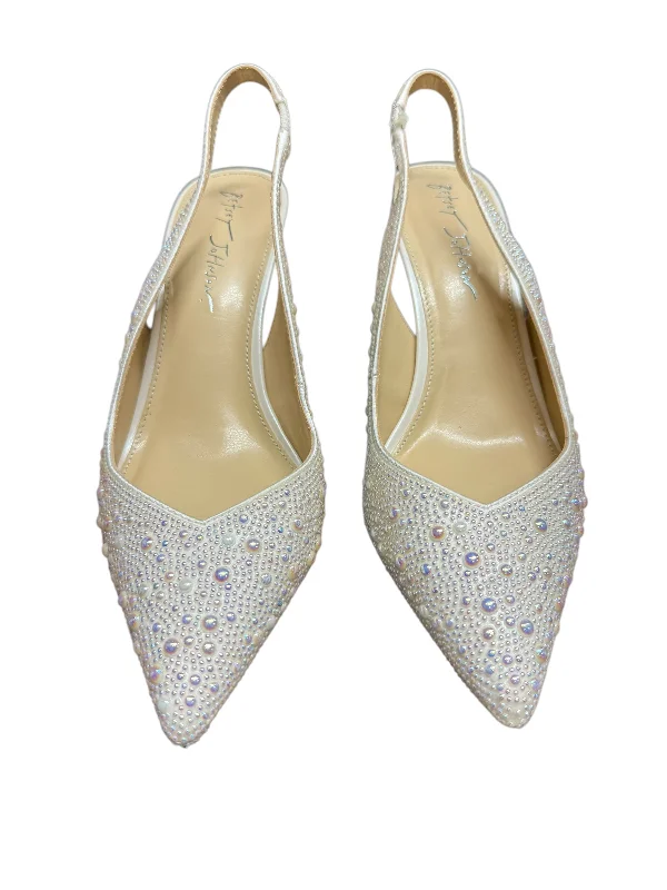 high heels for enhancing formal outfits -Shoes Heels Kitten By Betsey Johnson In White, Size: 8