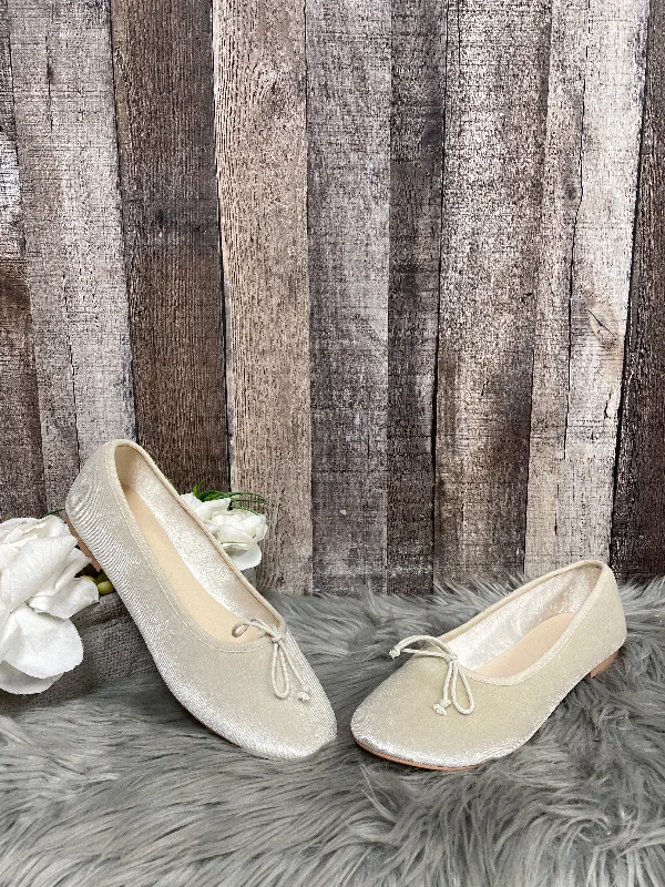 cozy mesh flats-Beige Shoes Flats Loft, Size 9