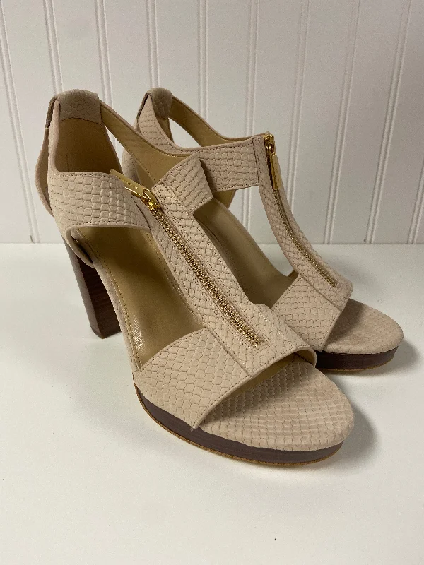 minimalist sandals for running -Sandals Designer By Michael By Michael Kors In Beige, Size: 9.5