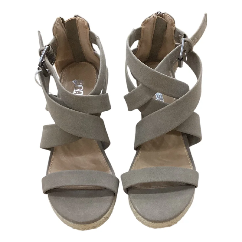 high heels with a stiletto heel for dramatic flair -Shoes Heels Wedge By Brash In Beige, Size: 6